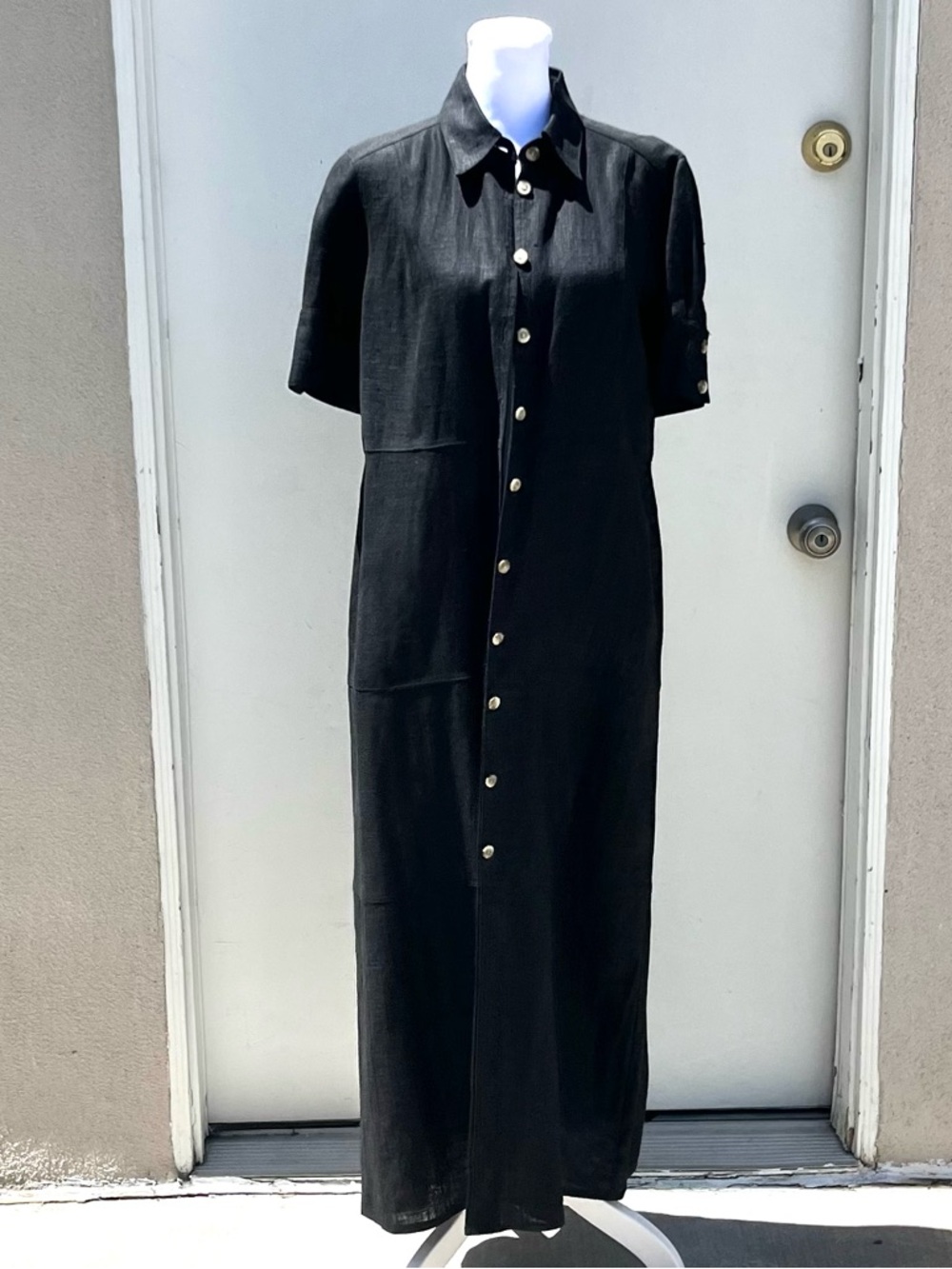 Harve Bernard Classic Black Linen Button-Front Maxi Shirt Dress. Size 8